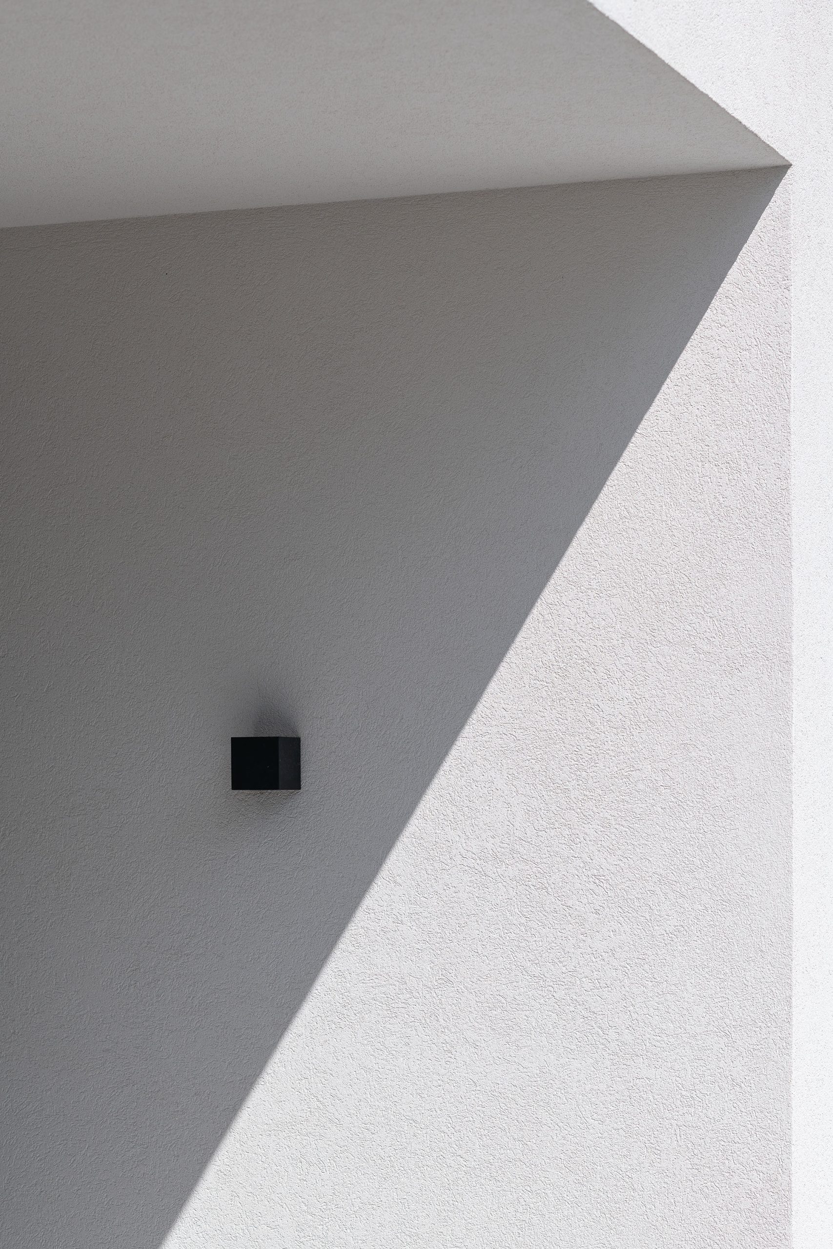 Detalhe arquitetónico da volumetria simples da casa